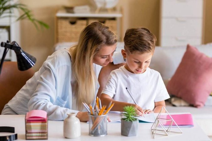 با دانش آموزی که تکلیف نمی نویسد چه کنیم؟