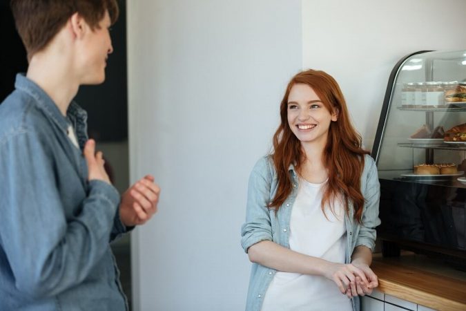 چگونه وقتی حرفی برای گفتن نداریم، گفتگو را شروع کنیم؟