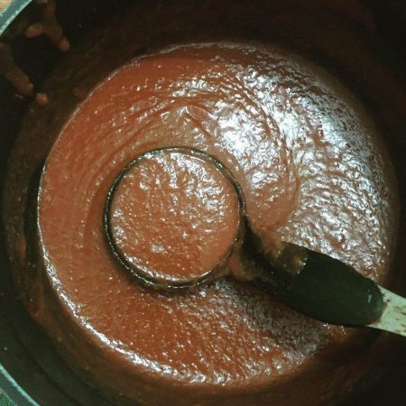 طرز تهیه سس گوجه با سیر