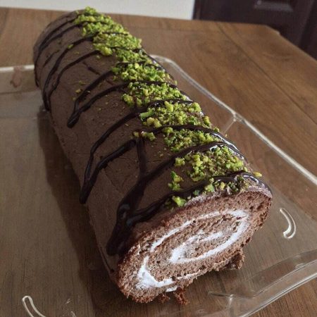 طرز تهیه رولت خامه ای بدون فر + فیلم طرز تهیه رولت خامه ای بدون فر