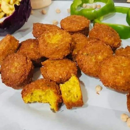 طرز تهیه فلافل با گوشت مرغ و نخود با قارچ و پنیر پیتزا