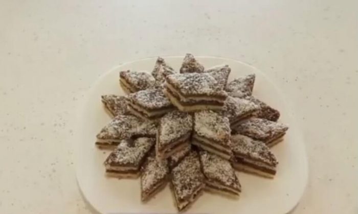 طرز تهیه کیک لایه ای بدون فر
