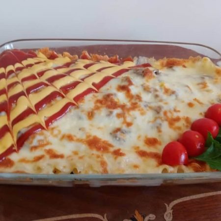 طرز تهیه لازانیا با مرغ ریش ریش