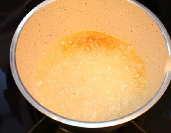 طرز تهیه کرم کارامل بدون خامه