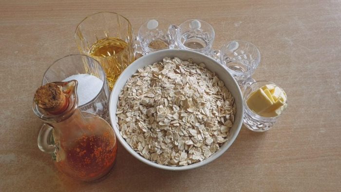 مواد لازم برای تهیه حلوا با جو پرک