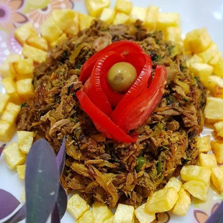 طرز تهیه خوراک تن ماهی با سیب زمینی سرخ شده