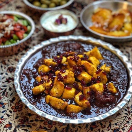 طرز تهیه مرغ ترش با رب انار و زرشک و آلو