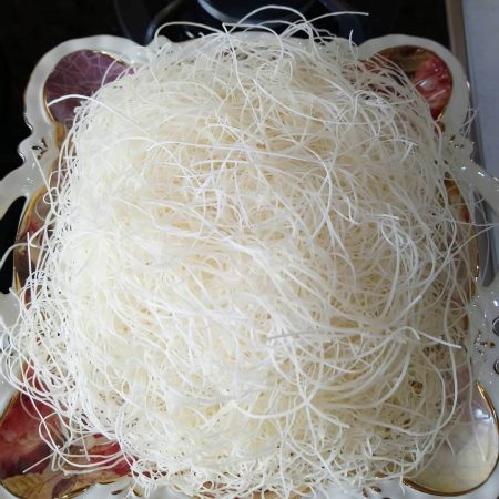 طرز تهیه رشته کادایف خانگی ساده و راحت (رشته کنافه در منزل)