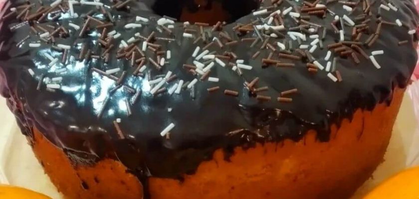 طرز تهیه کیک پرتقالی اسفنجی با سس شکلاتی