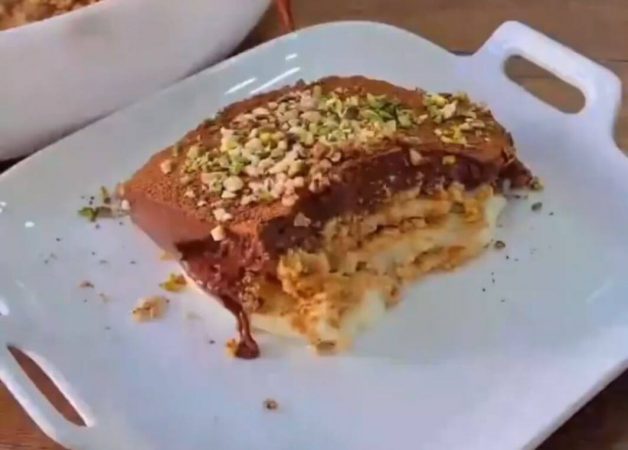طرز تهیه دسر محلبی با بیسکویت پتی بور