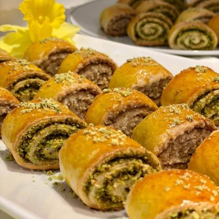 طرز تهیه شیرینی نازک پسته ای قزوین