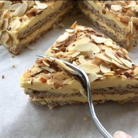 طرز تهیه کیک بادام بدون آرد