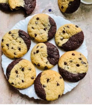 طرز تهیه شیرینی کوکی دو رنگ شکلاتی وانیلی