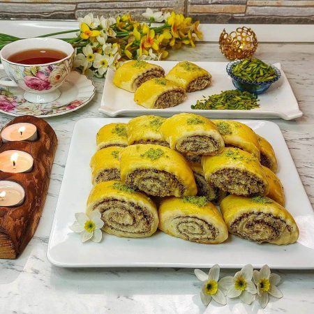 طرز تهیه شیرینی رول گردویی بسیار خوشمزه و شیک