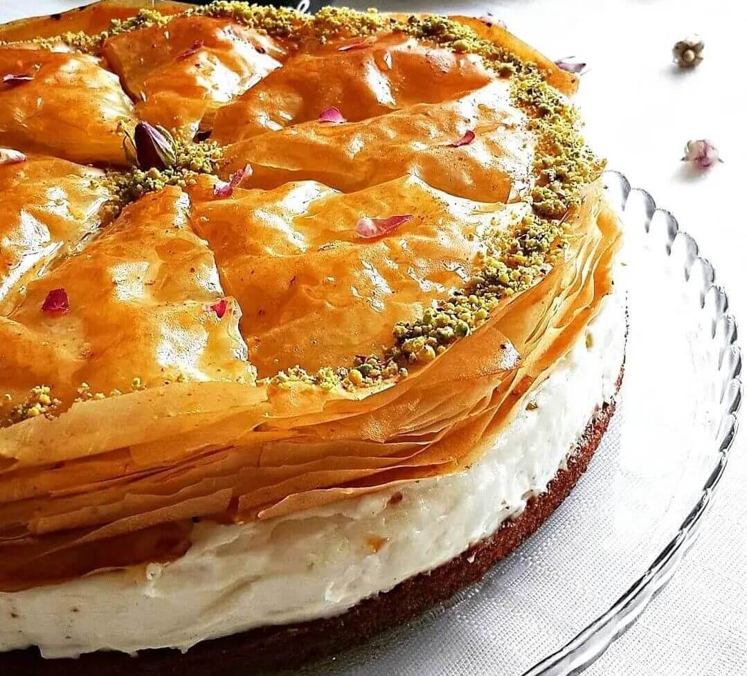 طرز تهیه کیک باقلوا ترکیه ای با محلبی بسیار خوشمزه