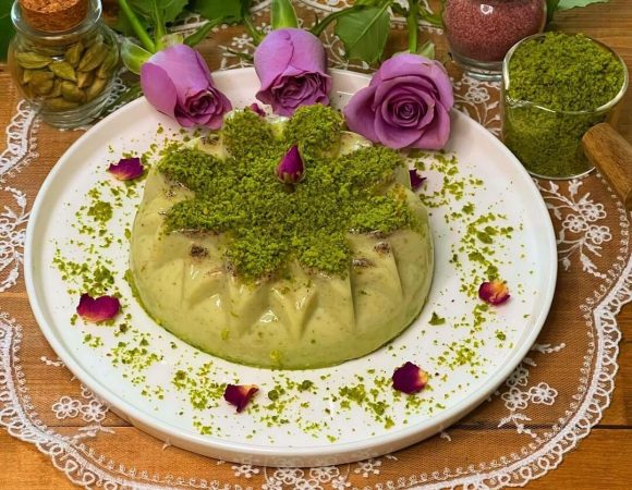 طرز تهیه کرم پسته با شیر عسلی