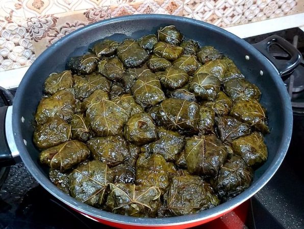 طرز تهیه دلمه برگ مو با رب انار، ملس و خوشمزه