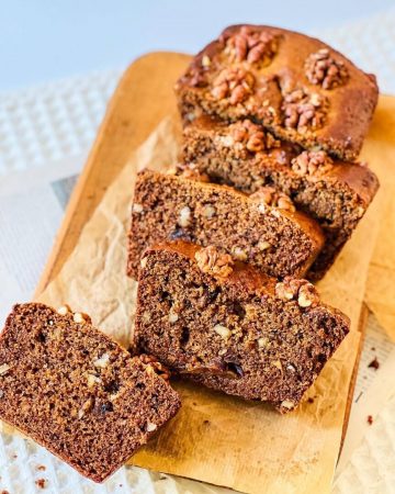 طرز پخت کیک خرما و گردو و دارچین بدون تخم مرغ