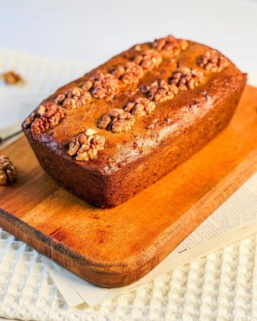 طرز تهیه کیک خرما و گردو و دارچین